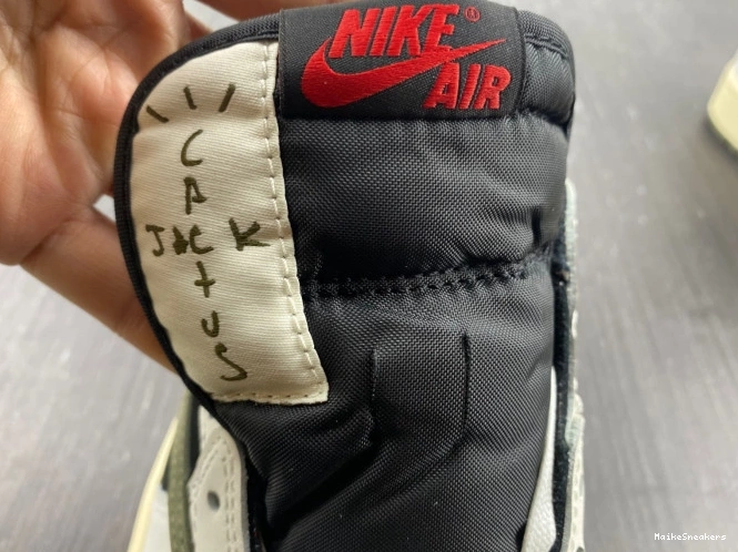 MaikeSneakers Olive 1 Low x Scott Air WMNS Travis OG Jordan DZ4137-106 0809